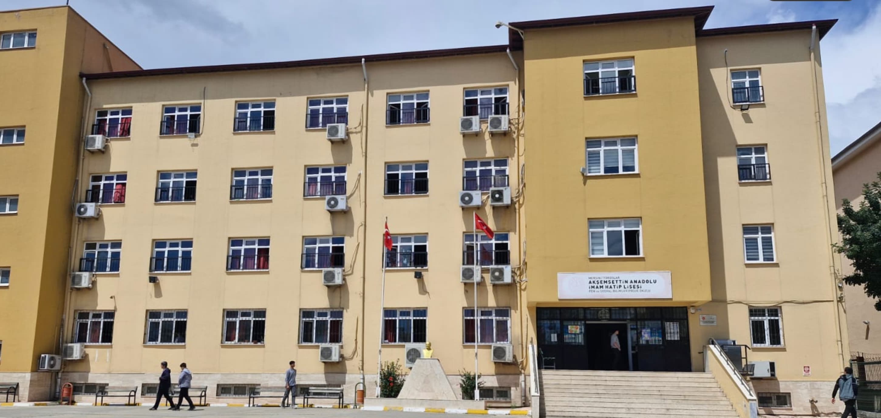 Akşemsettin Anadolu İmam Hatip Lisesi