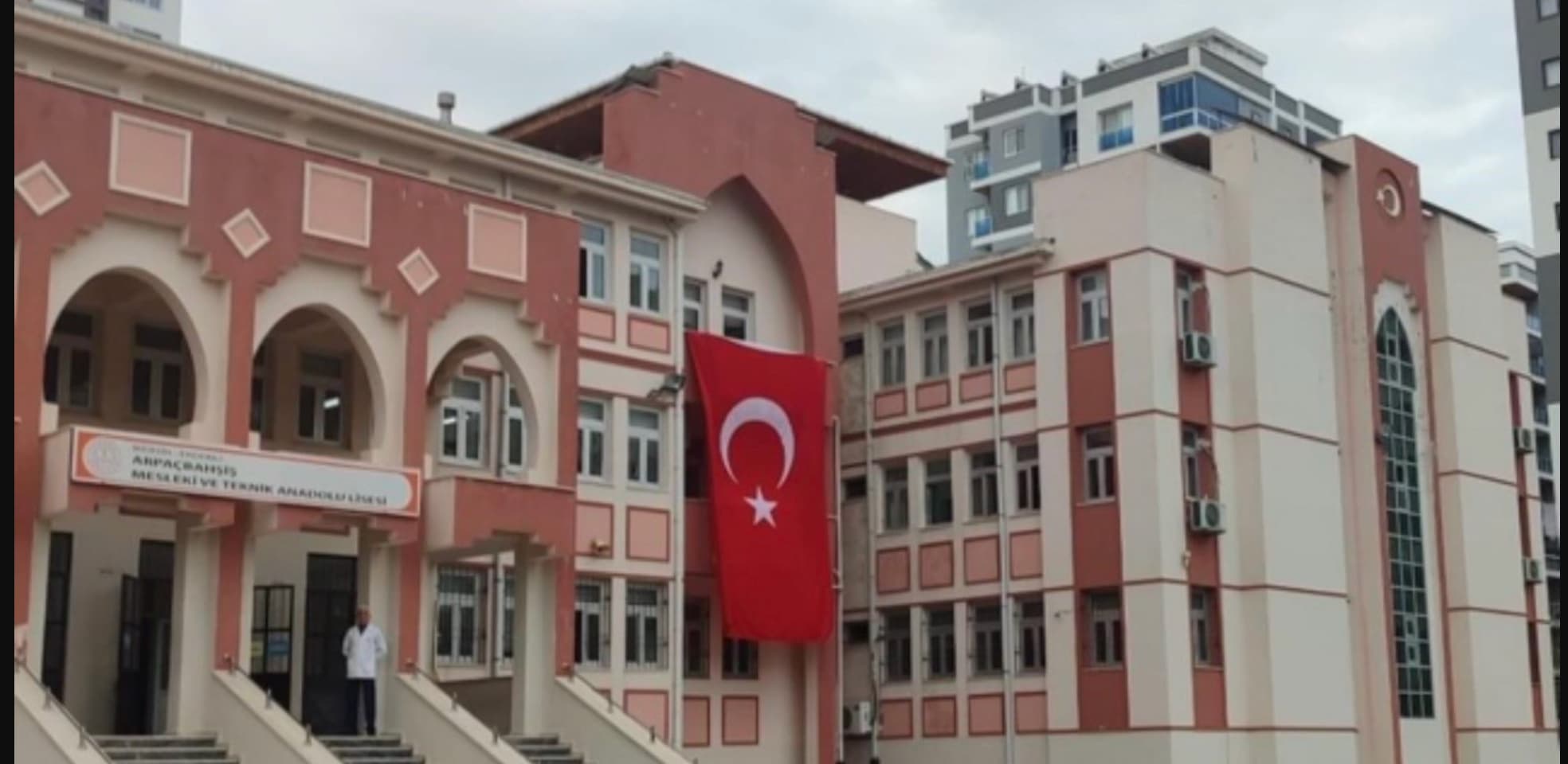 Arpaçbahşiş Turizm Mesleki ve Teknik Anadolu Lisesi