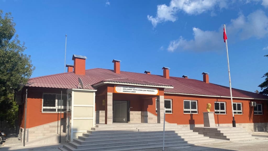 Arslanköy Yahya Aydın Çok Programlı Anadolu Lisesi