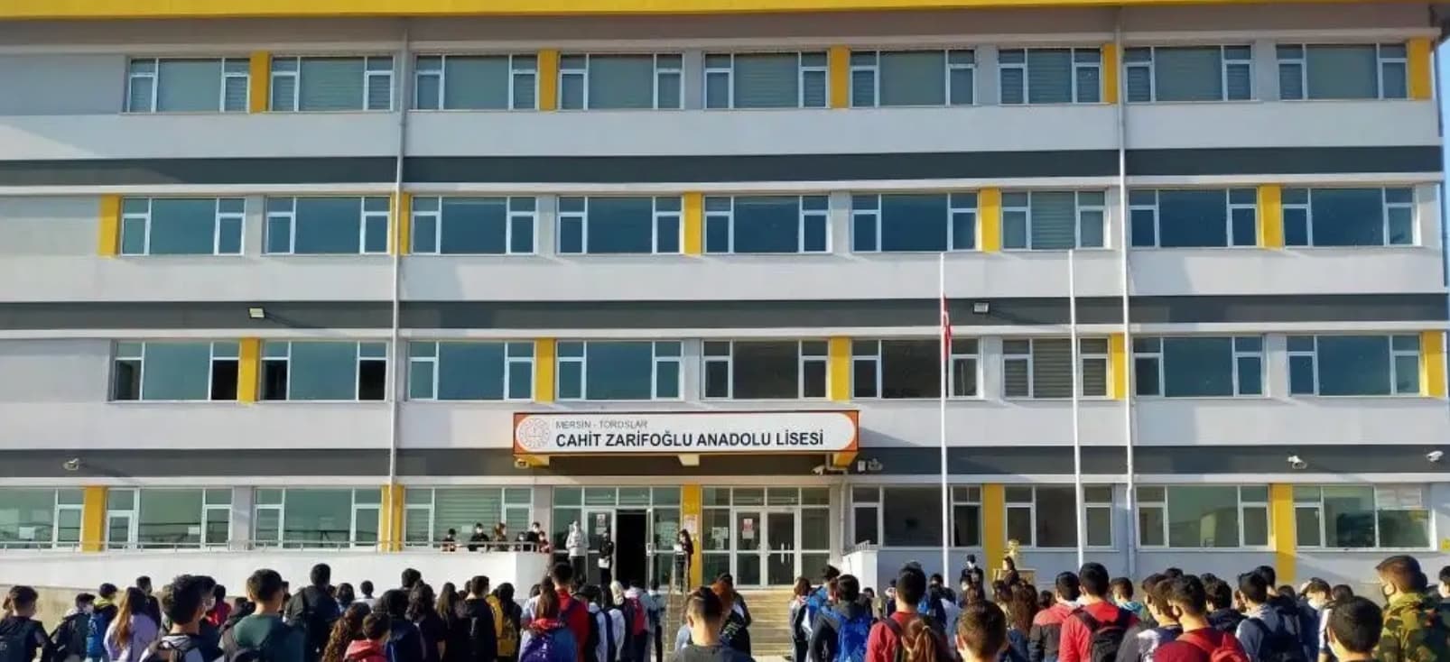Cahit Zarifoğlu Anadolu Lisesi