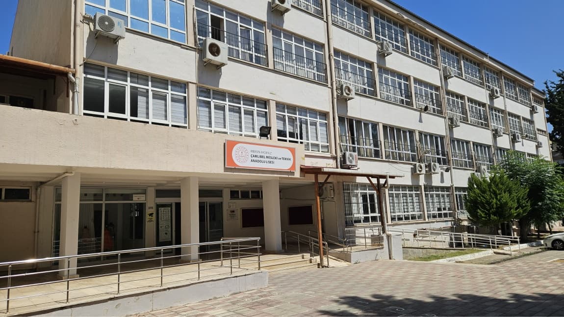 Çamlıbel Kız Mesleki ve Teknik Anadolu Lisesi
