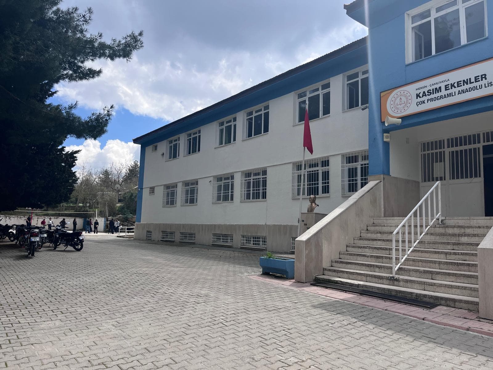 Kasım Ekenler Çok Programlı Anadolu Lisesi