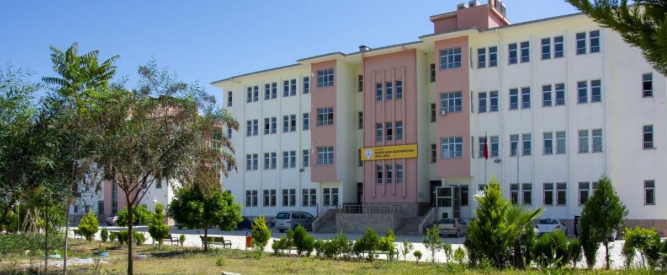 Mersin Naim Süleymanoğlu Spor Lisesi