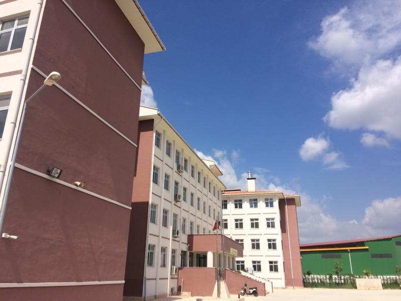 Ömer-Ümmügülsüm Cirık Mesleki ve Teknik Anadolu Lisesi