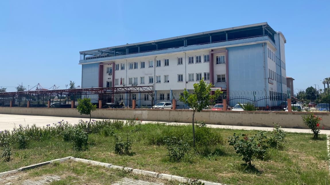 AKİB Zafer Çağlayan Ticaret Mesleki ve Teknik Anadolu Lisesi